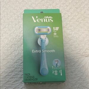 NWT Venus Gillette Razor and Cartridge